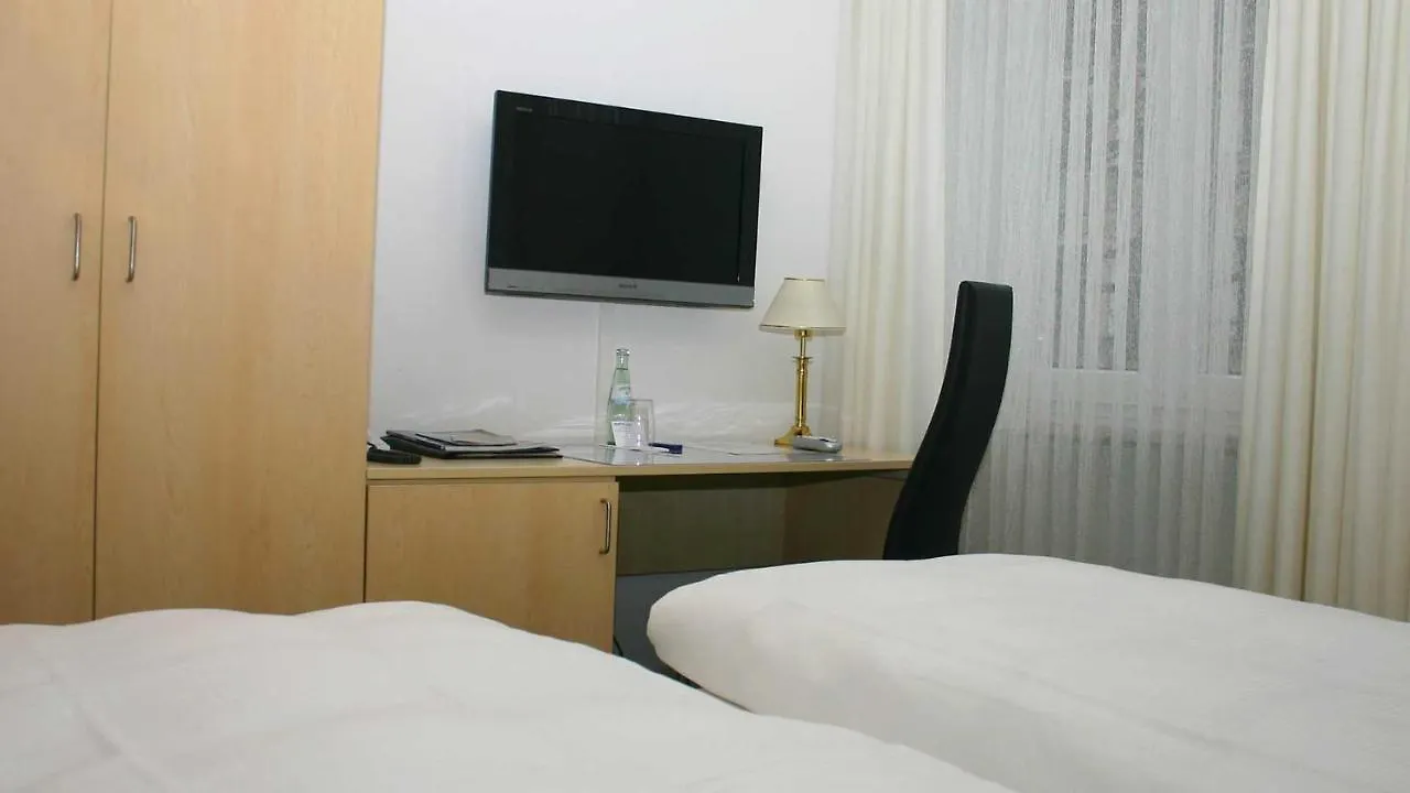 Hotel Occam München 3*,